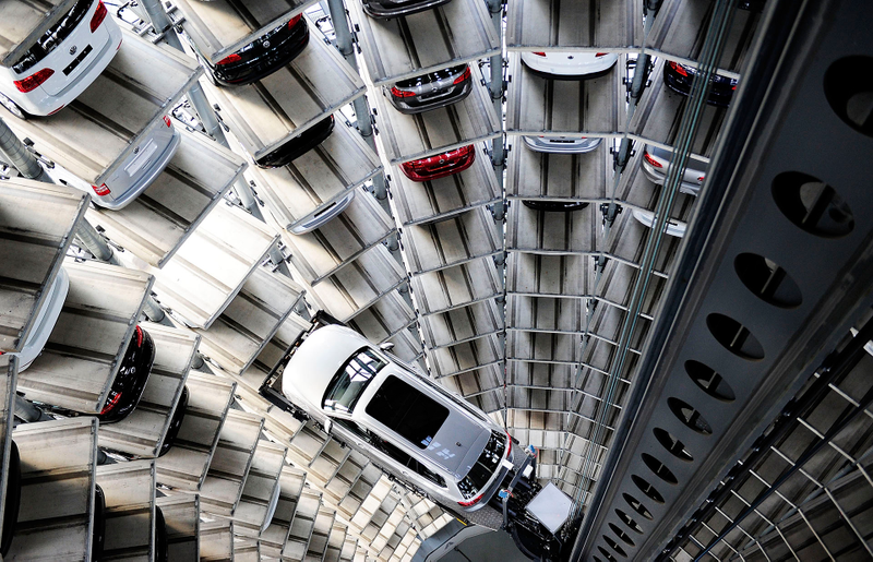 Illustration for article titled VW's 200-Foot Tower Of Cars Must Be Seen To Be Believed